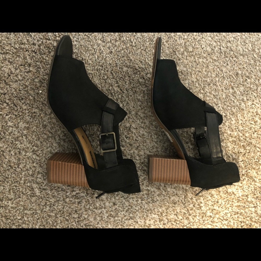 Clark’s size 8.5 block sandals